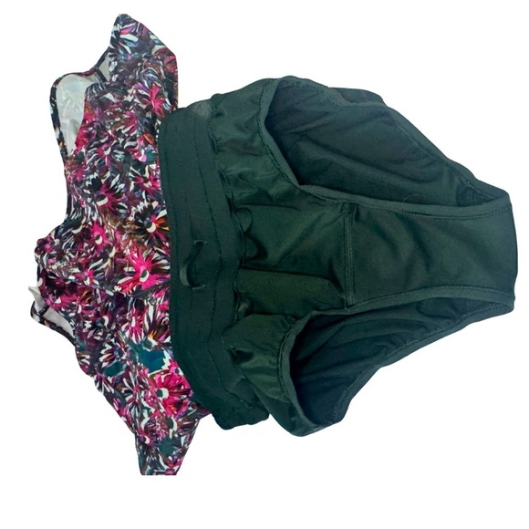 lululemon athletica Floral Athletic Shorts - Pink and Green - Picture 3 of 4